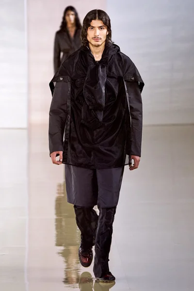 Look 13